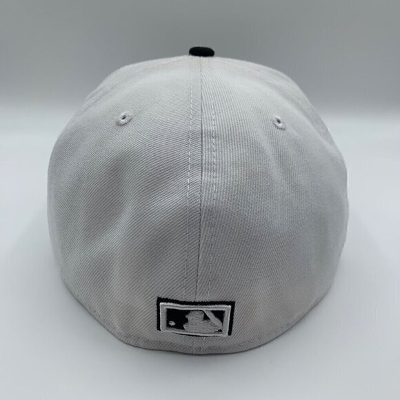 Boston Red Sox MLB White Black New Era 59Fifty Fitted Hat Mens 7 3/4 New - Picture 4 of 6